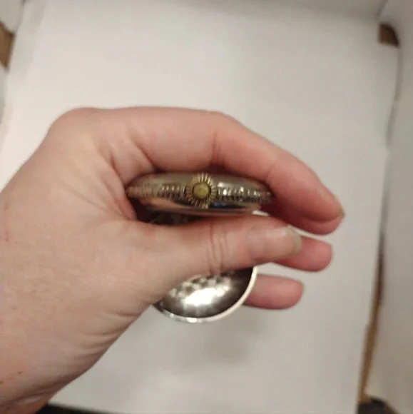 SOLD! EUC Vintage Quintel Anti Magnetic Silver Etched Floral Pocket Watch!! - Picture 9 of 10